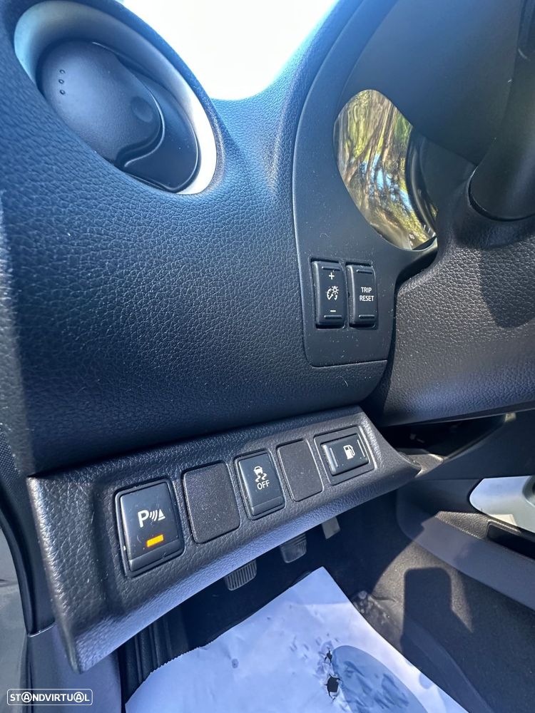 Nissan Navara 2.3 dCi CD 4WD Acenta - 19