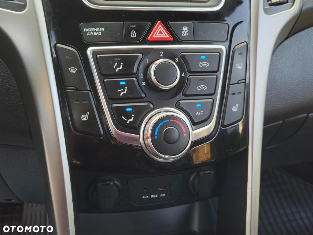 Hyundai i30 1.4 Fifa World Cup Edition - 36
