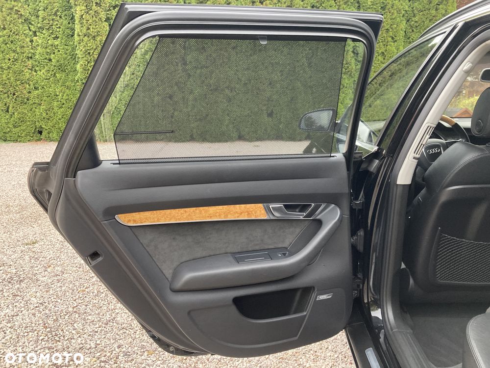 Audi A6 Avant 4.2 Quattro Tiptronic - 11