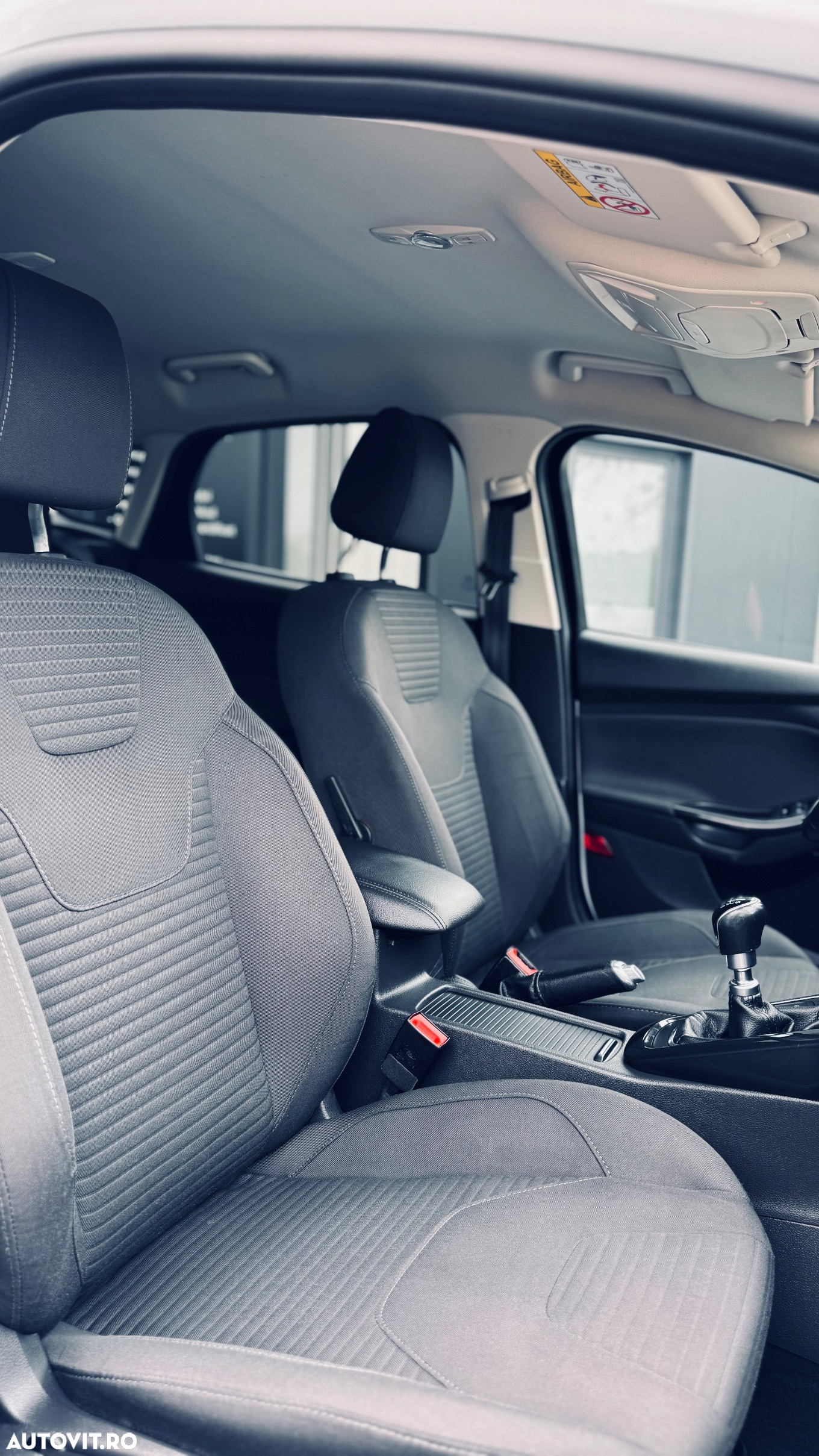 Ford Focus 1.0 EcoBoost Titanium Business - 8
