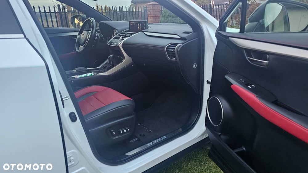 Lexus NX 300h F Sport Edition AWD - 8