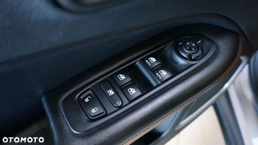 Jeep Compass - 22