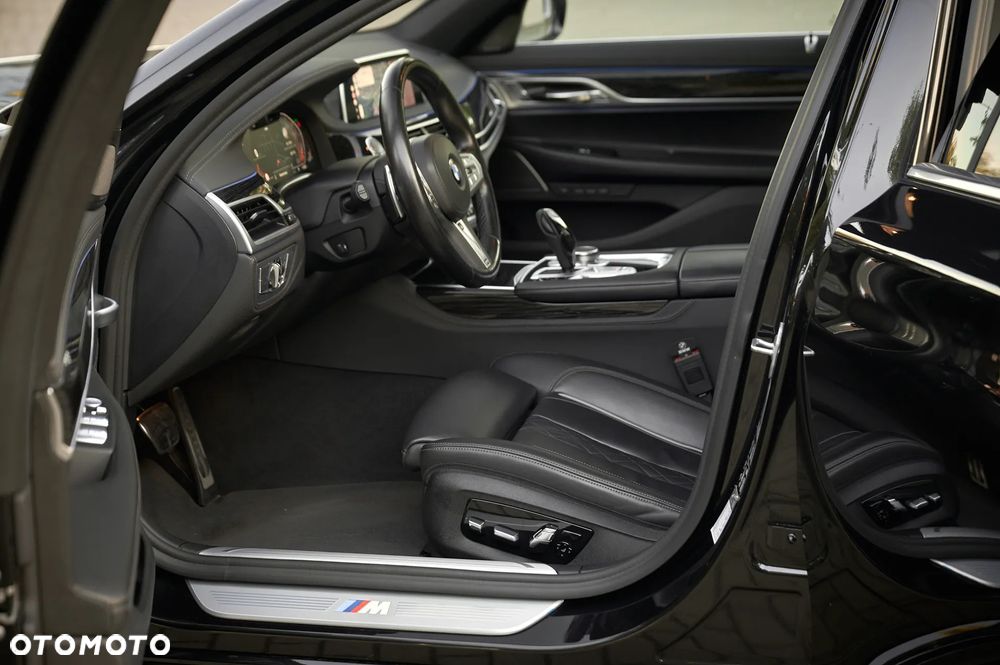 BMW Seria 7 730d xDrive mHEV - 22