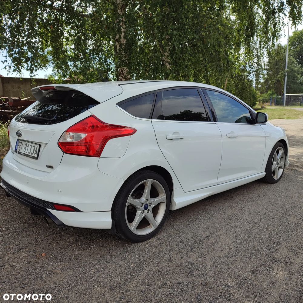 Ford Focus - 13