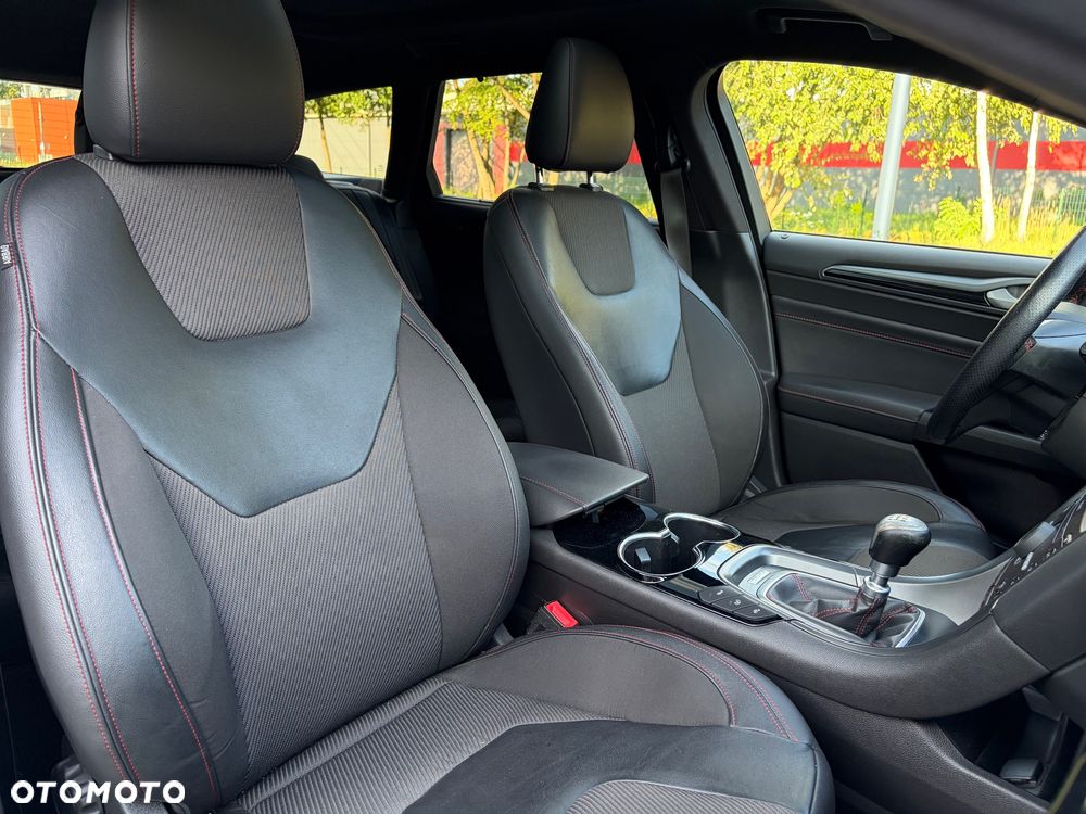 Ford Mondeo 2.0 TDCi STart-Stopp ST-Line - 29