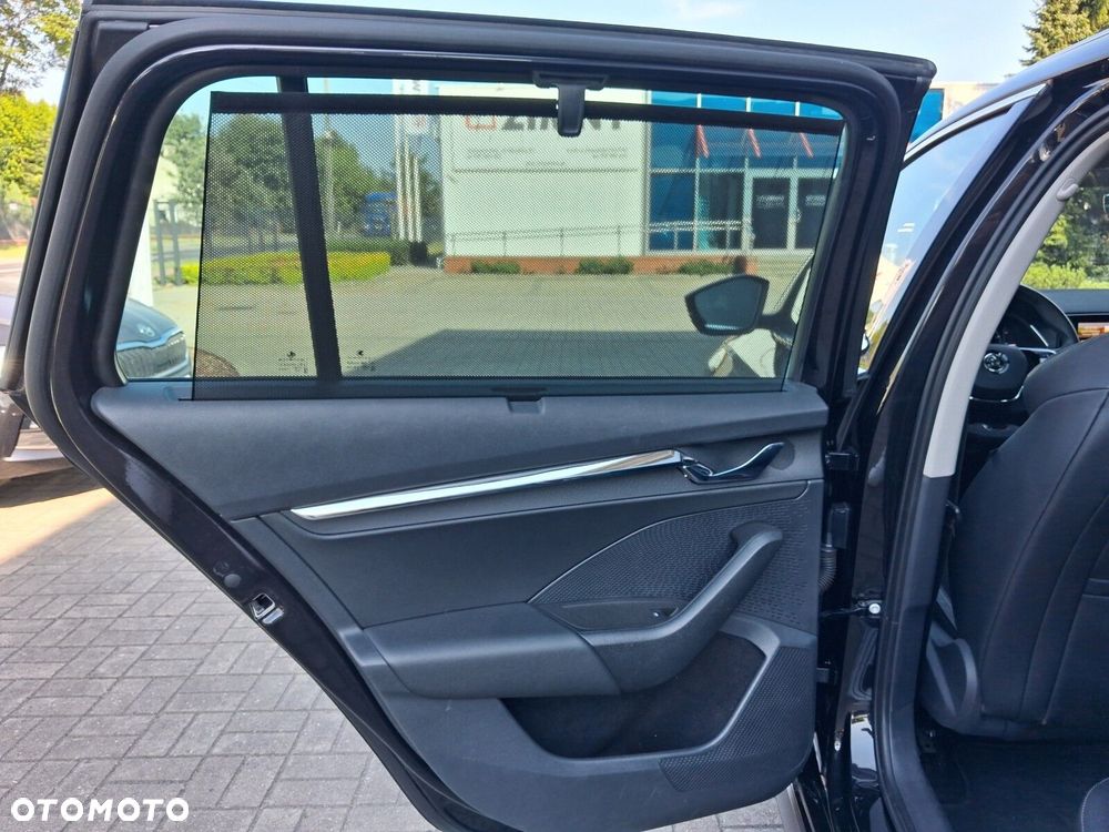 Skoda Octavia 2.0 TDI 4x4 Scout DSG - 26