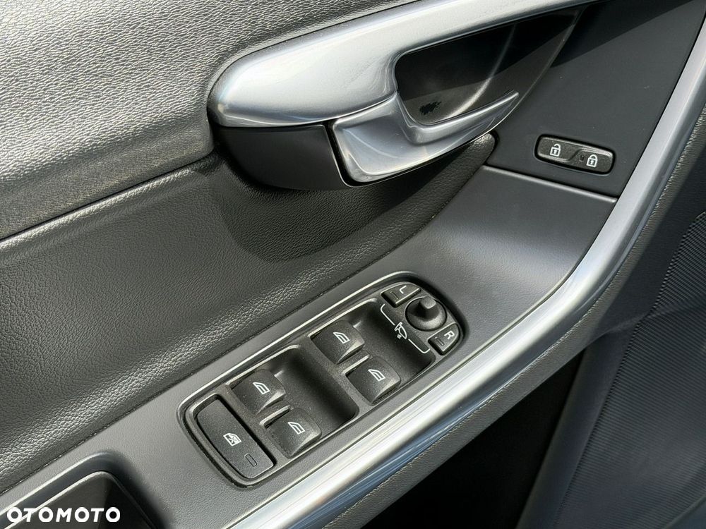 Volvo S60 D3 Summum - 15