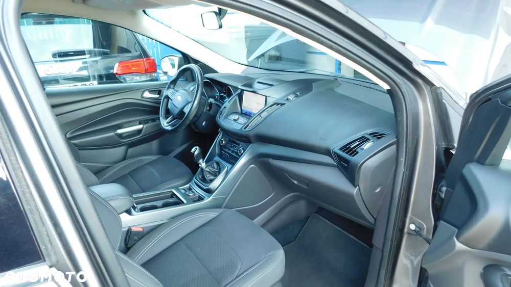Ford Kuga 2.0 TDCi 4x2 Trend - 16