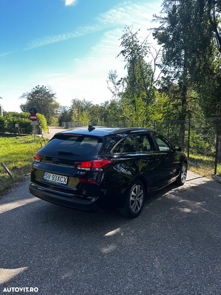 Hyundai i30 Kombi 1.6 CRDI DCT Family+ - 3