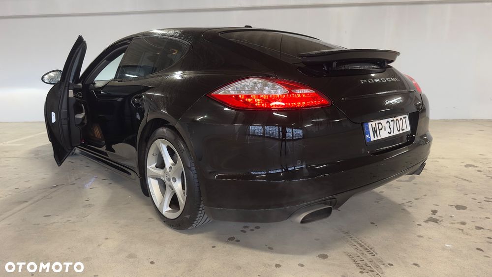 Porsche Panamera PDK Platinum Edition - 6