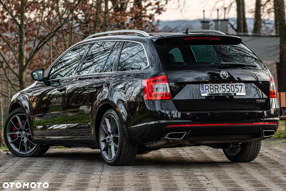 Skoda Octavia 2.0 TDI DSG RS - 4