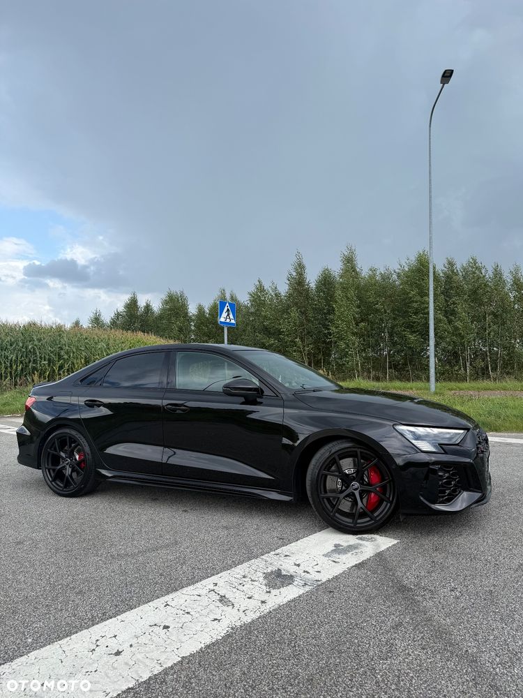 Audi RS3 Limousine - 2