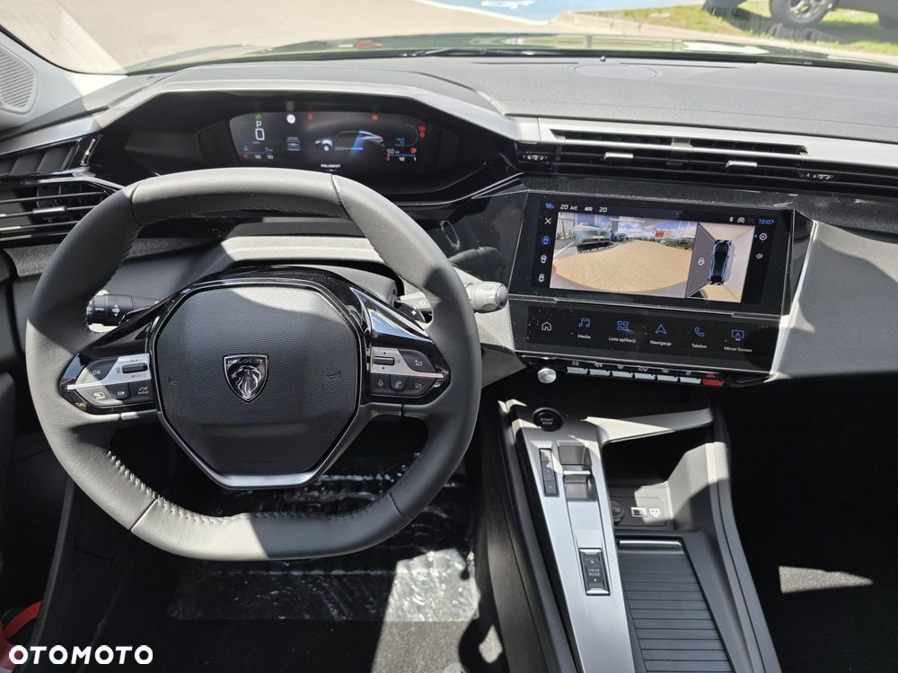 Peugeot 408 - 18