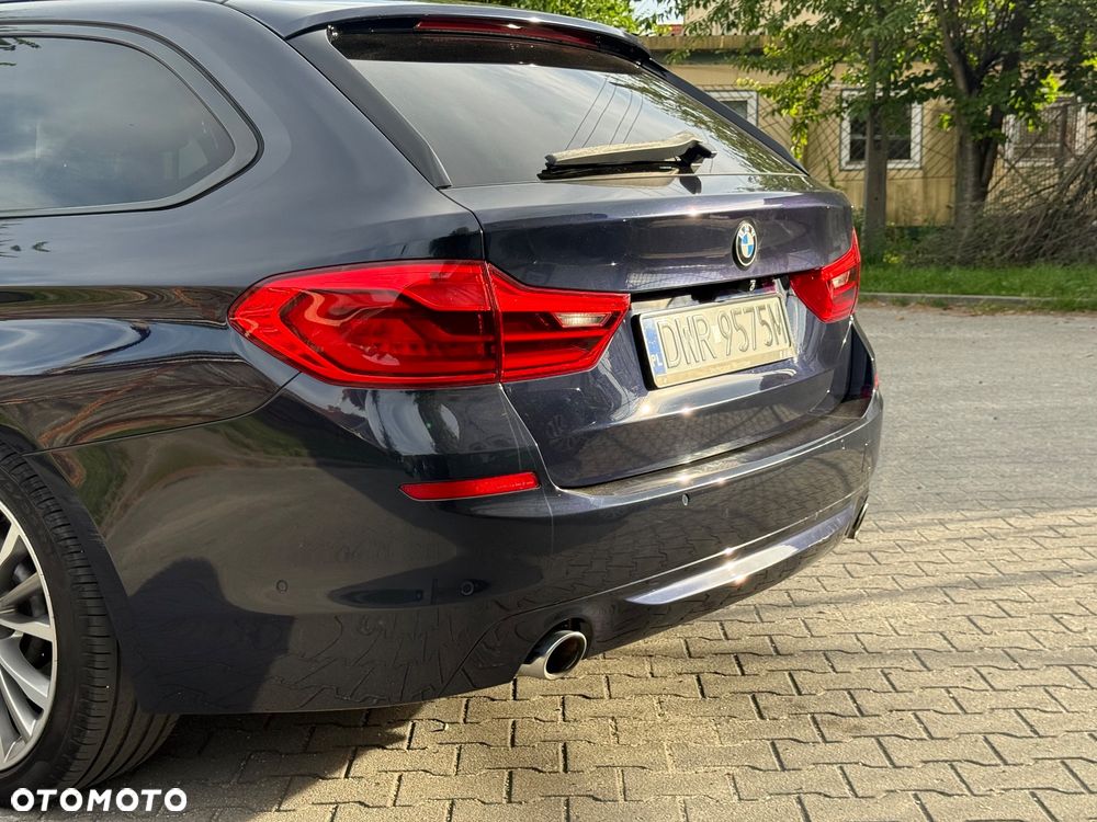 BMW Seria 5 520d xDrive Luxury Line sport - 14