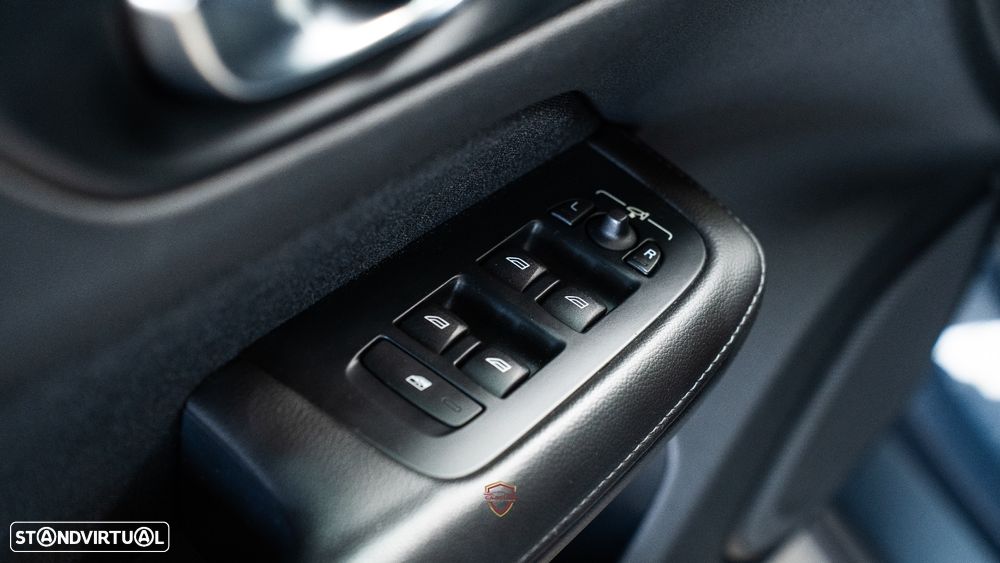 Volvo V60 2.0 D3 Momentum Geartronic - 13