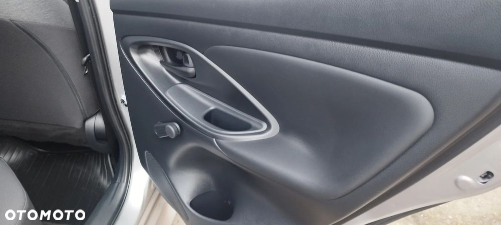 Toyota Yaris 1.5 Comfort - 27