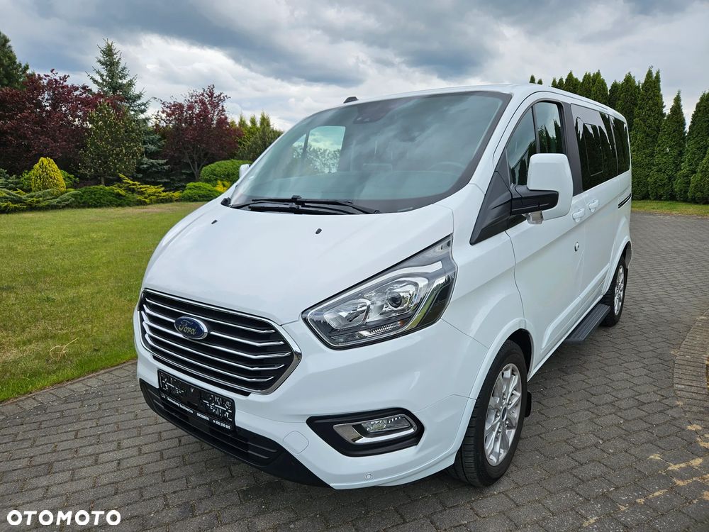 Ford Tourneo Custom - 4