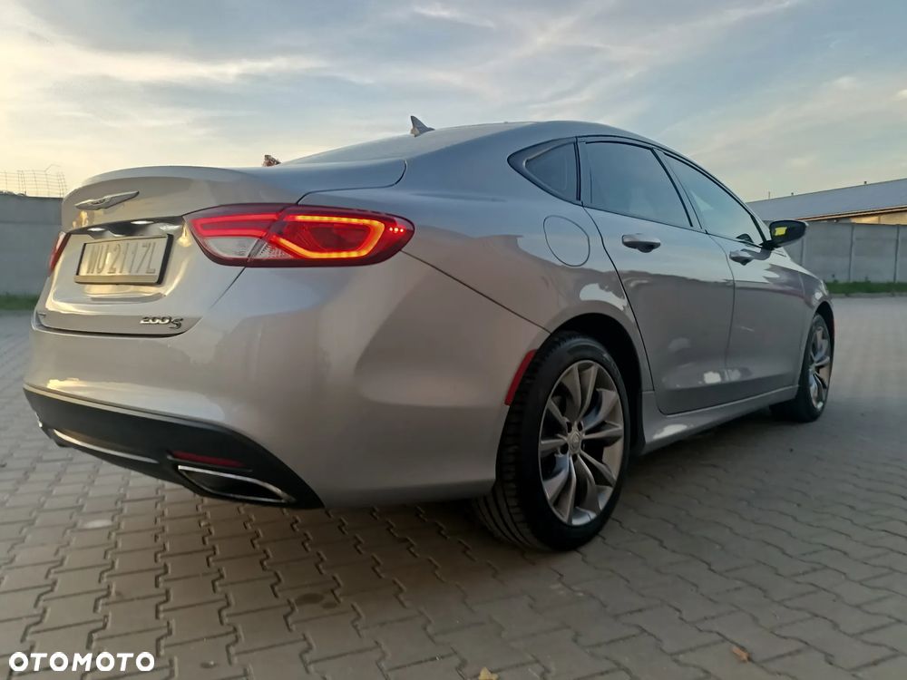 Chrysler 200 - 36