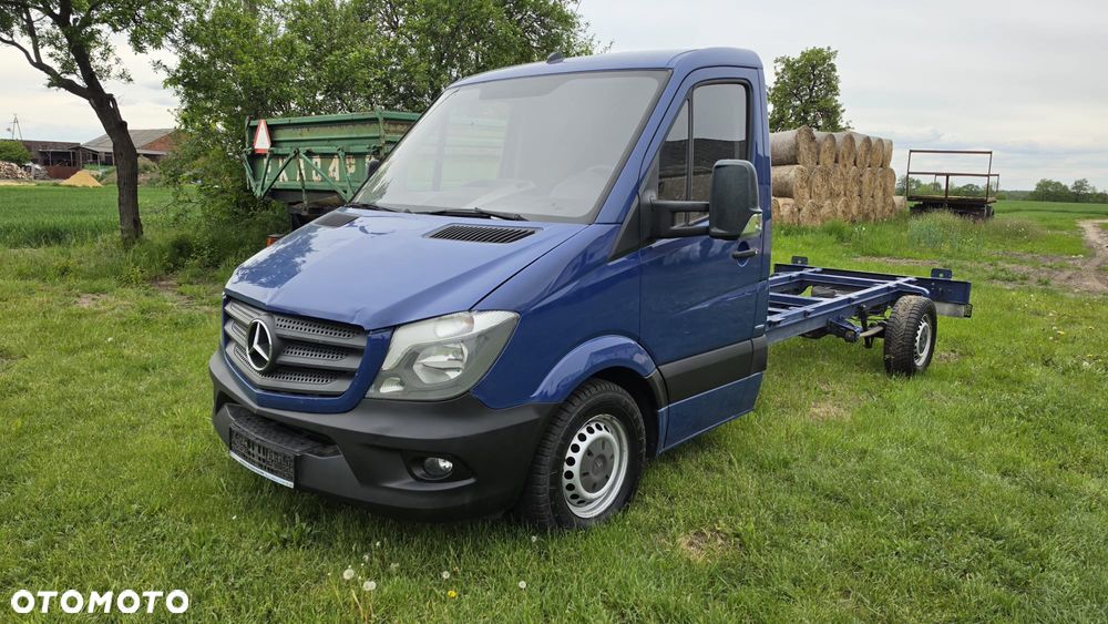 Mercedes-Benz Sprinter - 2