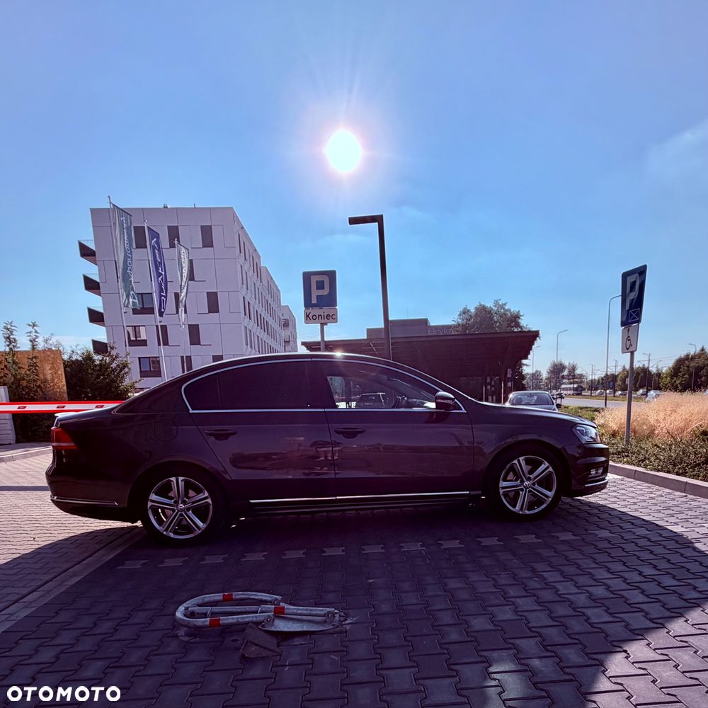 Volkswagen Passat 2.0 TDI Highline R-Style DSG - 3