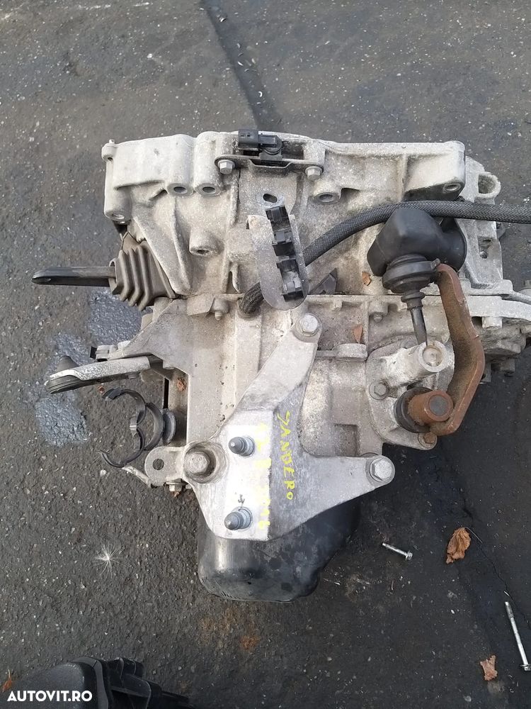 Cutie De Viteze cod: 304013637R 5+1 Trepte pentru Dacia Logan Sandero an din 2016 , 1.2 Benzina - 1