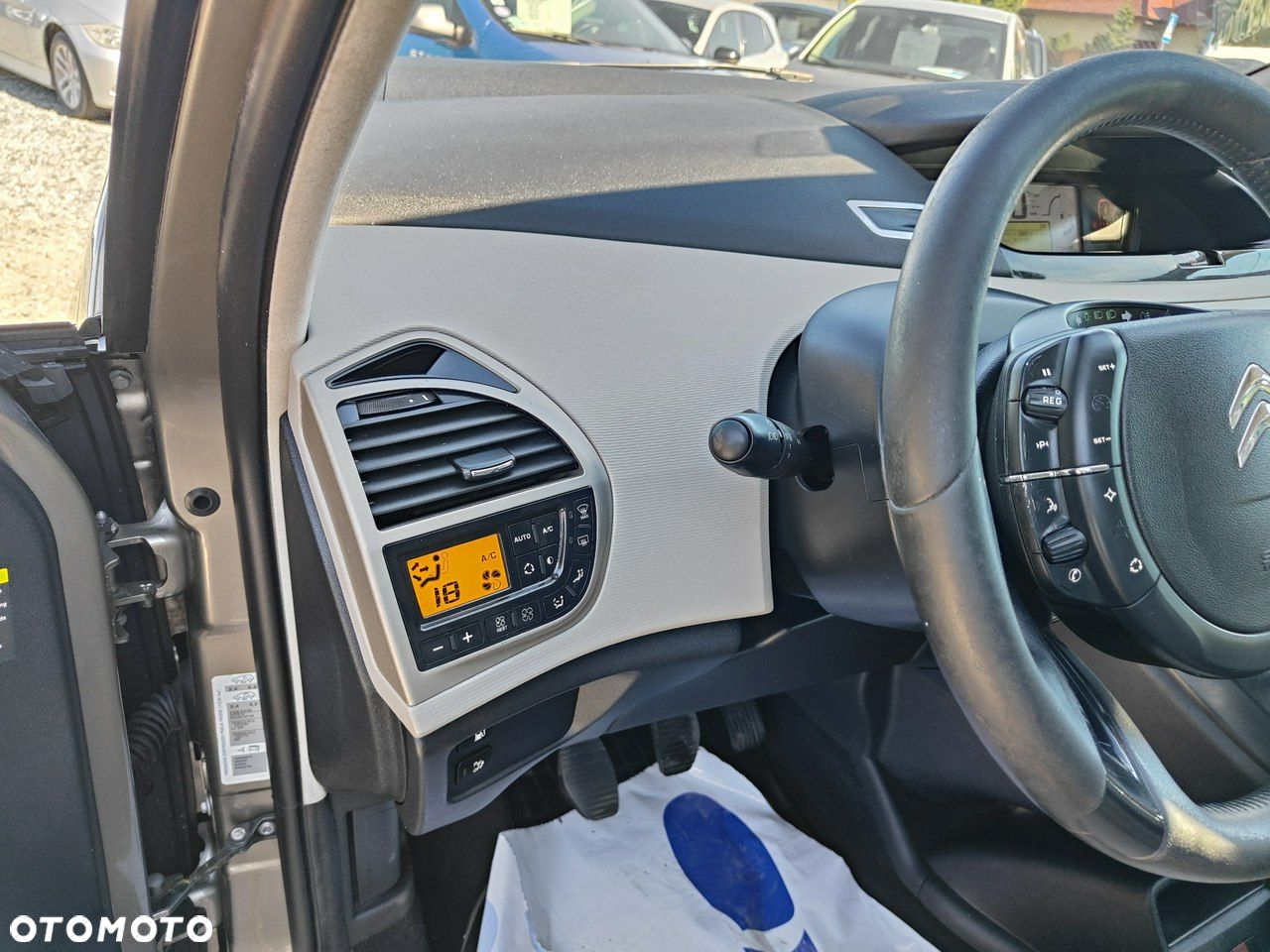 Citroën C4 Picasso 1.6 HDi FAP Exclusive - 11