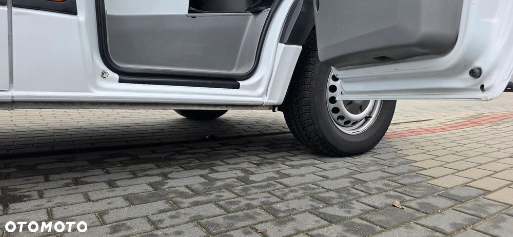 Mercedes-Benz Sprinter - 23