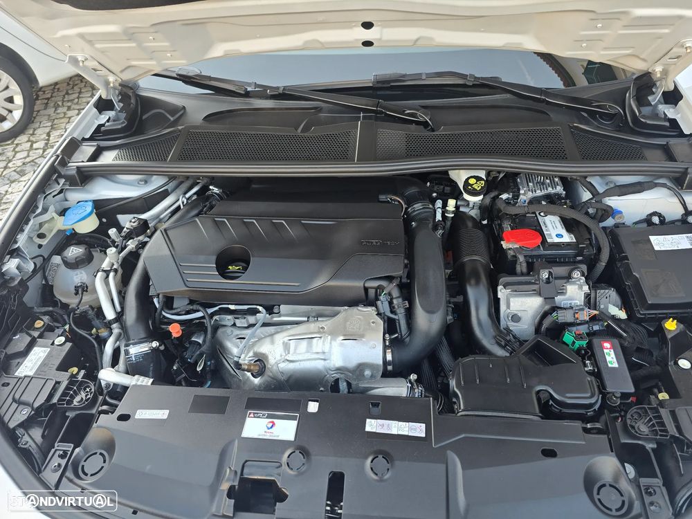 Peugeot 308 1.6 Hybrid GT e-EAT8 - 18