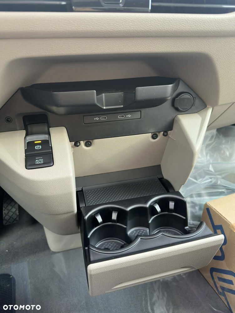 Volkswagen Multivan 2.0 TDI L2 Edition DSG - 25