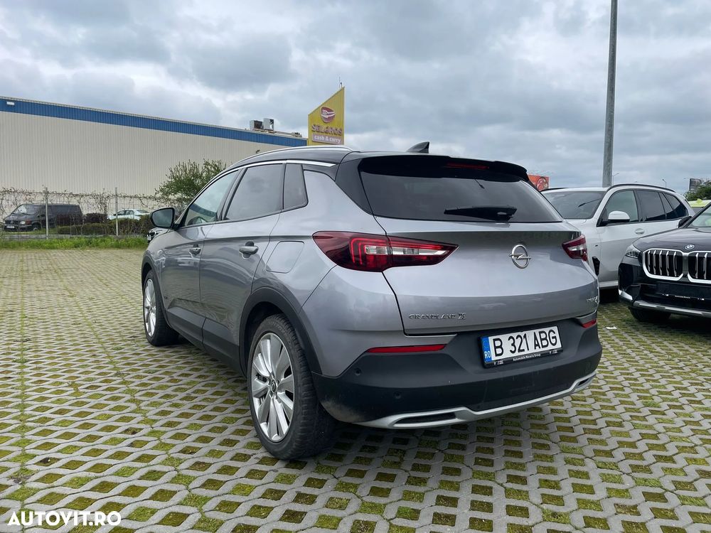 Opel Grandland X 1.6 Turbo Hybrid4 START/STOP 4x4 Aut. Inovation - 2