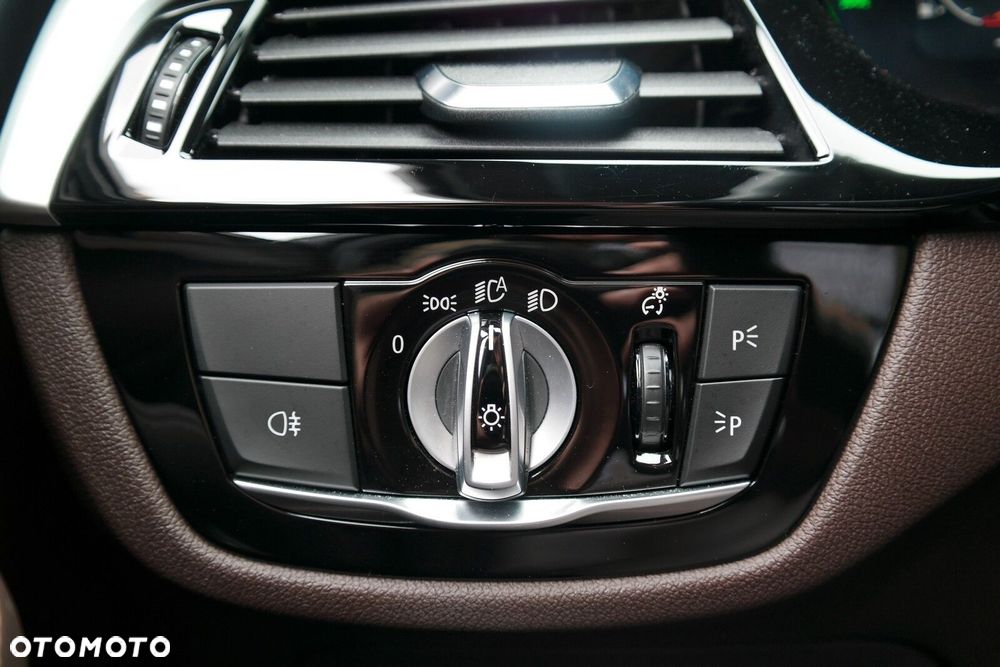 BMW Seria 5 - 21