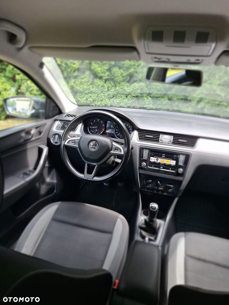 Skoda RAPID Spb 1.2 TSI Ambition - 15