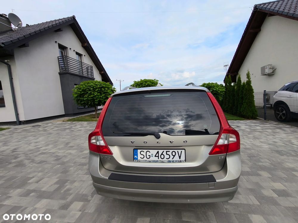 Volvo V70 D5 Summum - 4