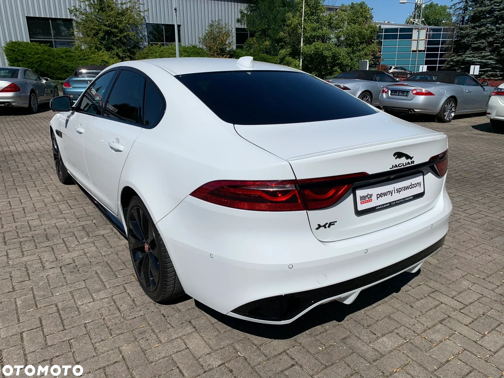 Jaguar XF 2.0 P250 R-Dynamic SE - 7