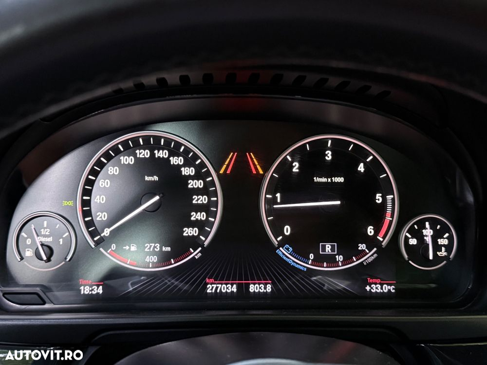 BMW Seria 5 525d xDrive AT - 23
