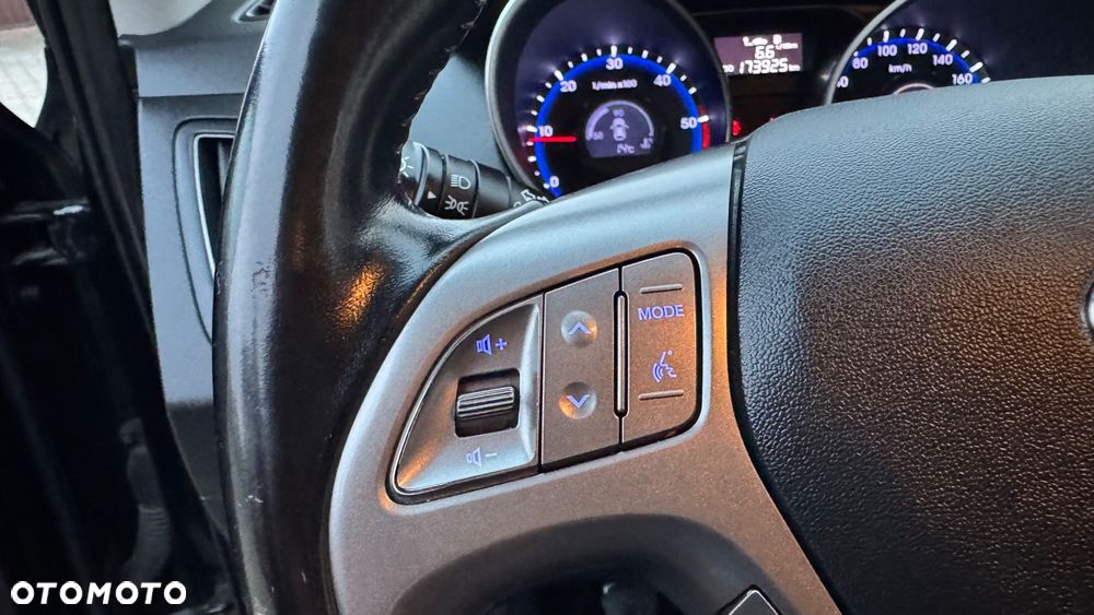 Hyundai ix35 1.7 CRDi Comfort 2WD - 32