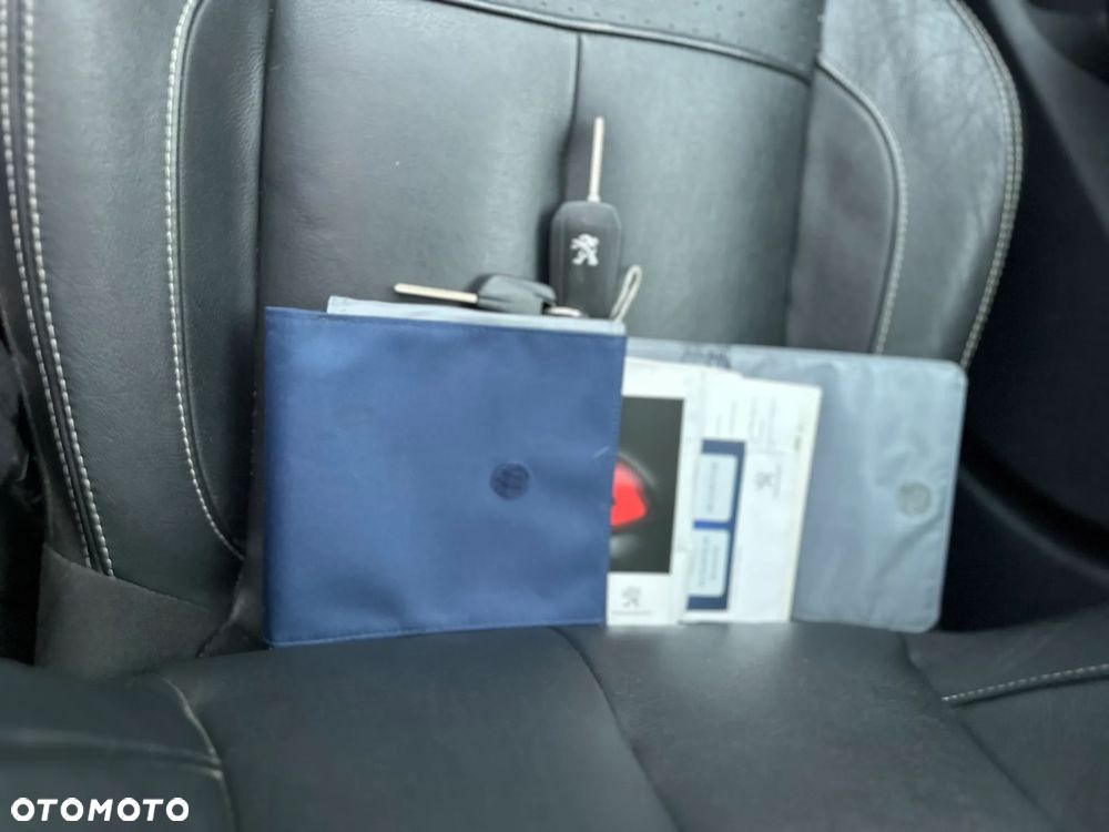 Peugeot 2008 e-HDi FAP 115 STOP & START Allure - 8