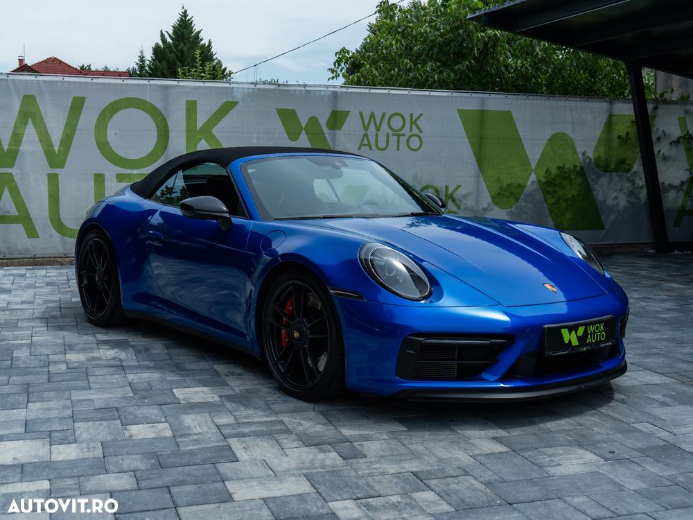 Porsche 911 4 GTS PDK - 3