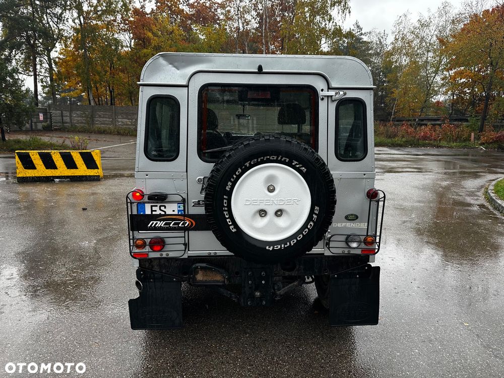 Land Rover Defender - 5
