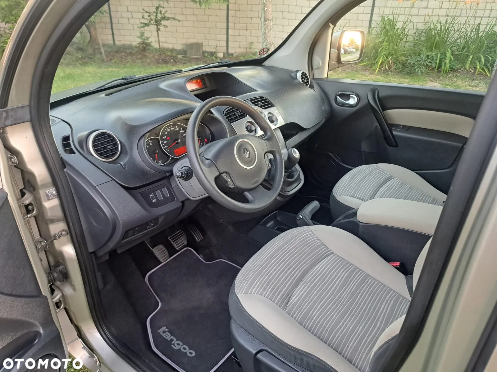 Renault Kangoo 1.6 16V 105 Expression - 13