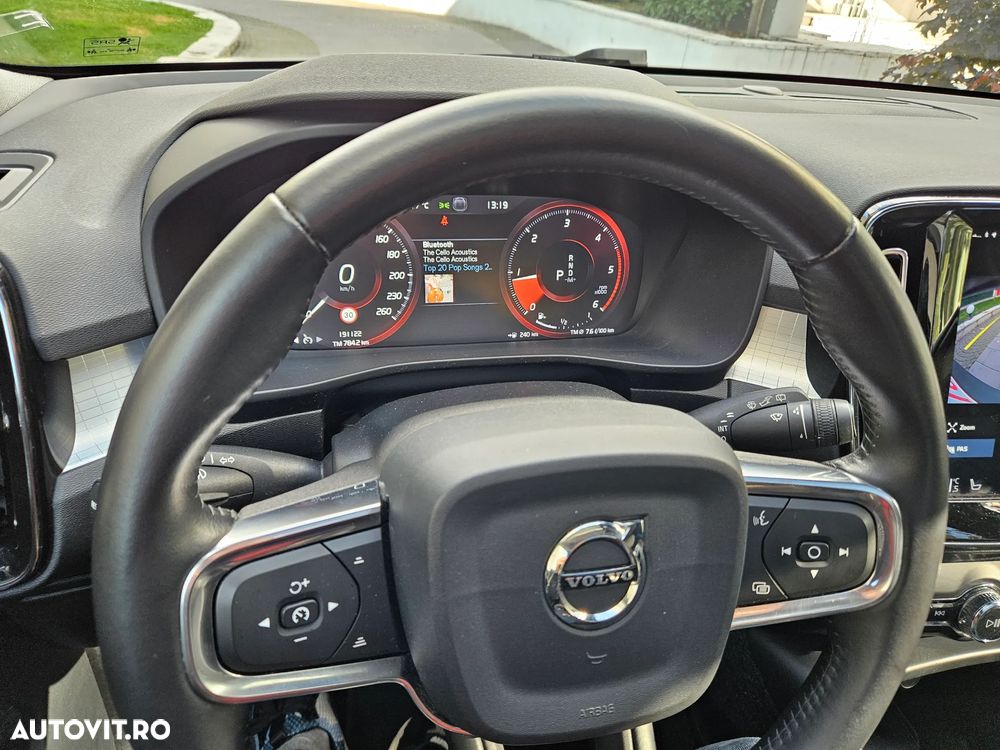 Volvo XC 40 D3 AWD Geartronic Momentum - 27