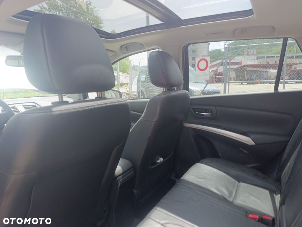Suzuki SX4 S-Cross 1.6 DDiS Premium 4WD - 11