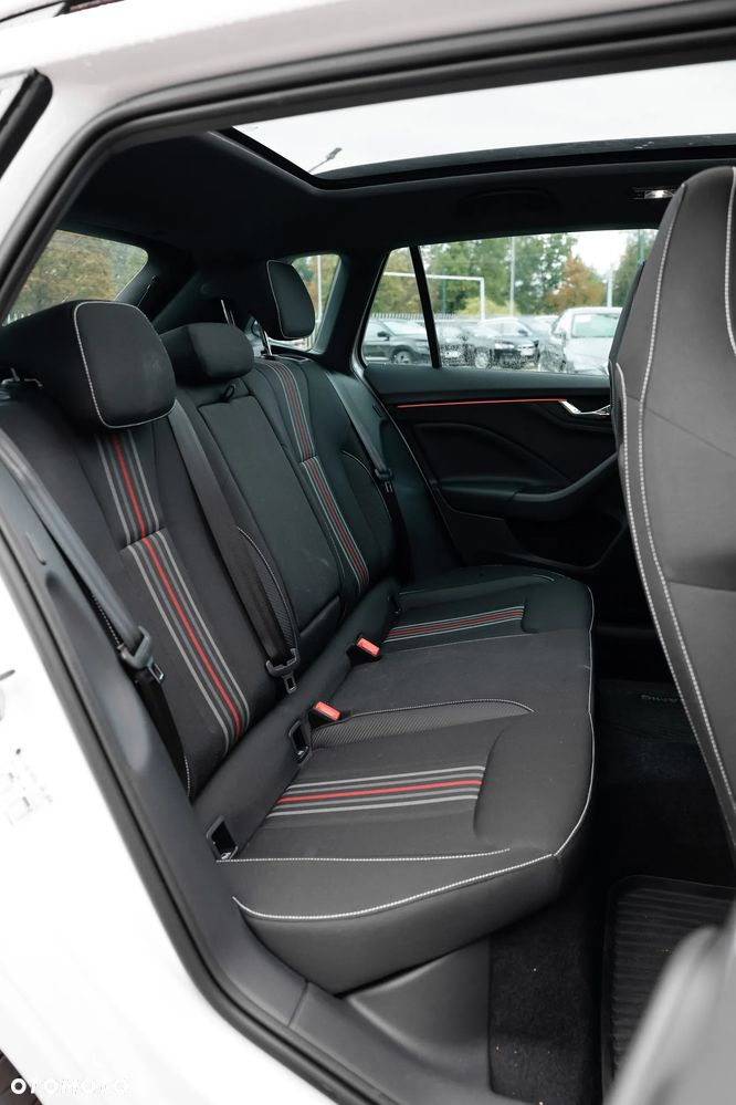 Skoda Kamiq 1.5 TSI Monte Carlo DSG - 13