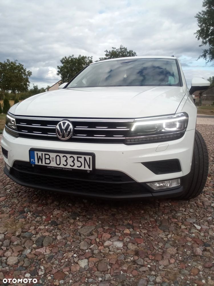 Volkswagen Tiguan - 1