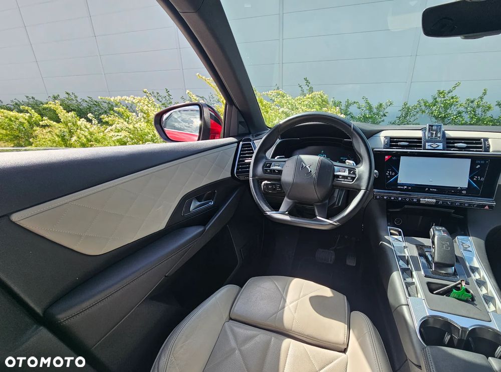 DS Automobiles DS 7 Crossback - 11