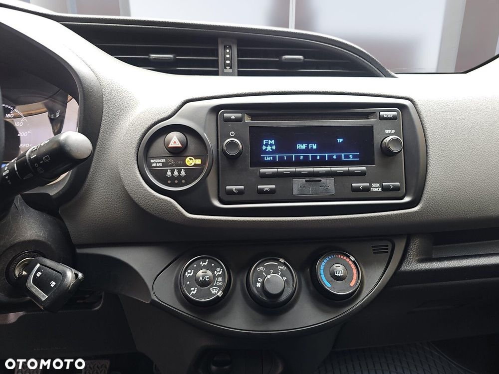 Toyota Yaris 1.5 Active - 12