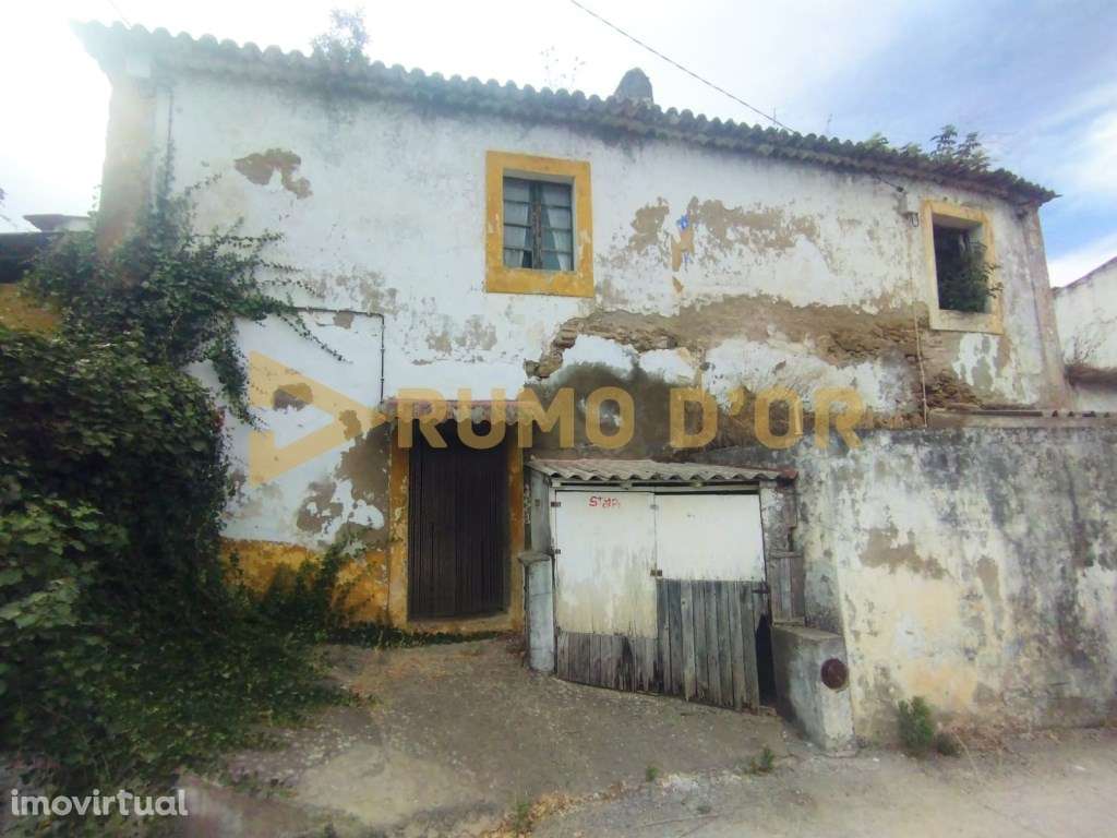 Duas Casas com Piscina a 30 Minutos de Lisboa Raras, Cheias de Pote... - Grande imagem: 3/8