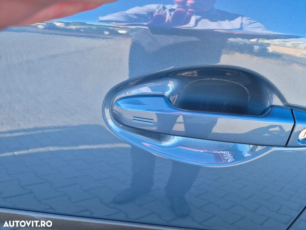 Toyota Auris 1.8 L VVT-i HSD Luna - 9