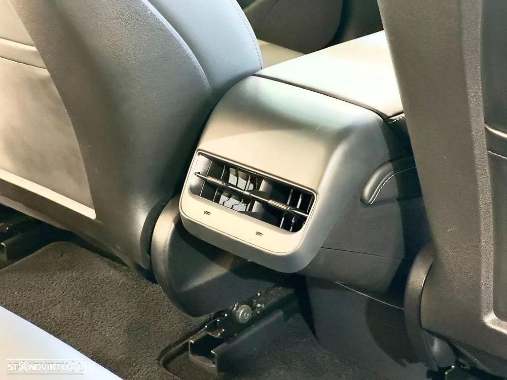 Tesla Model 3 Performance Dual Motor AWD - 19