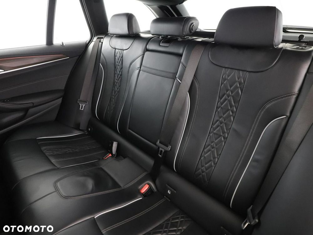 BMW Seria 5 530e xDrive Luxury Line - 19